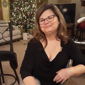 Meet your Posher, Julie